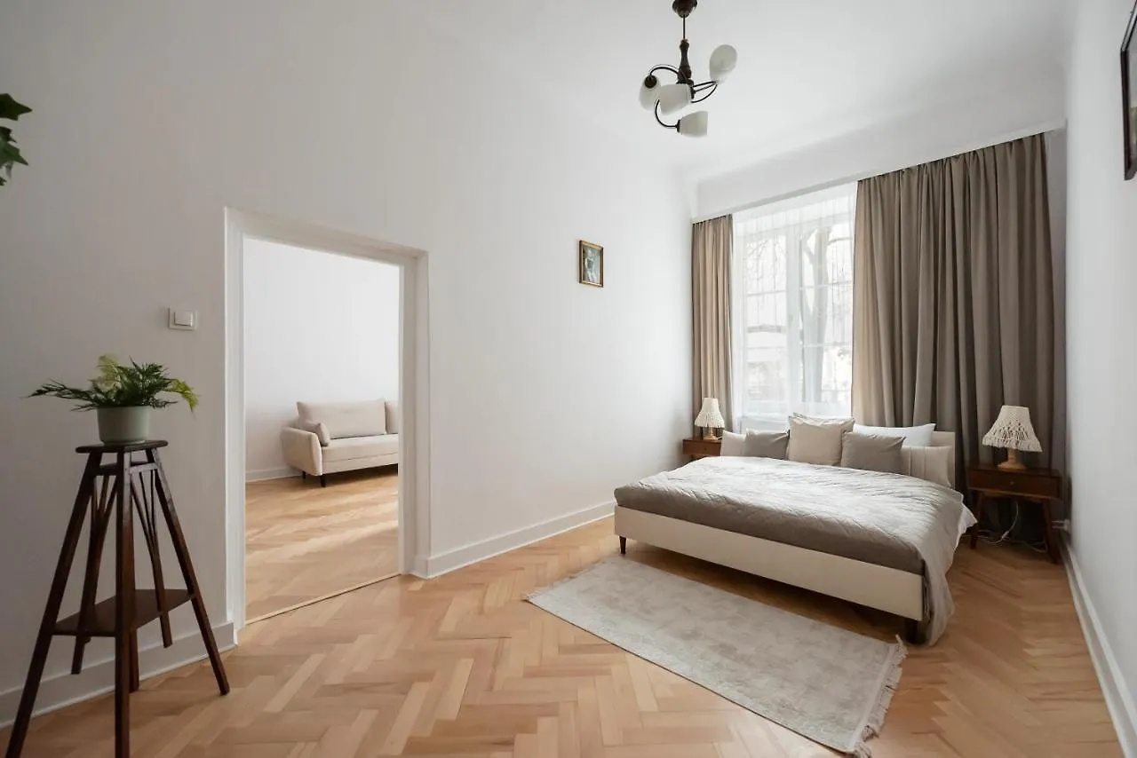 Wilcza Modern Prl Apartment Warsaw